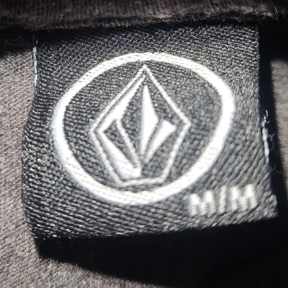 Volcom tshirt - Picture 2 of 2